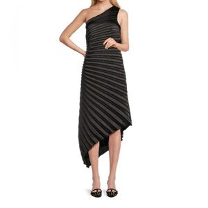 NWT S or M Bebe pleated black dress